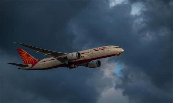 تمام مجوزهای شرکت هواپیمایی تابان به عمان تعلیق شد