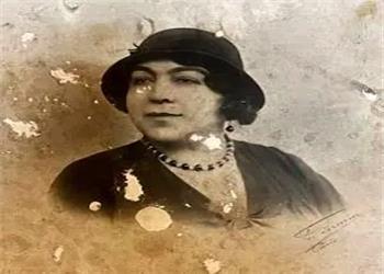 سفر در زمان؛ «اشرفالملوک و خواهرشوهرش» در آتلیه؛ یک قرن قبل