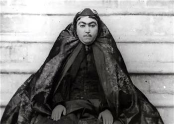 سفر در زمان؛ «عالیه خانم، همسر ناصرالدین شاه» در جوانی در کنار «زعفران باجی»